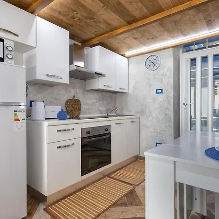 Loft Mazzini 102 Apartment